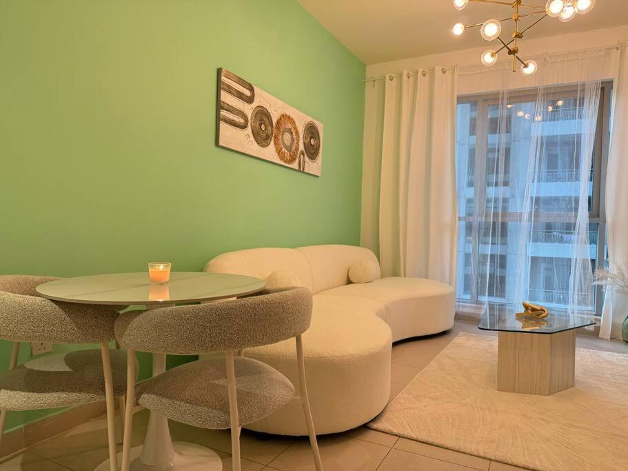 1br Burj Khalifa View Designed Happiness Energies Apartment Dubai